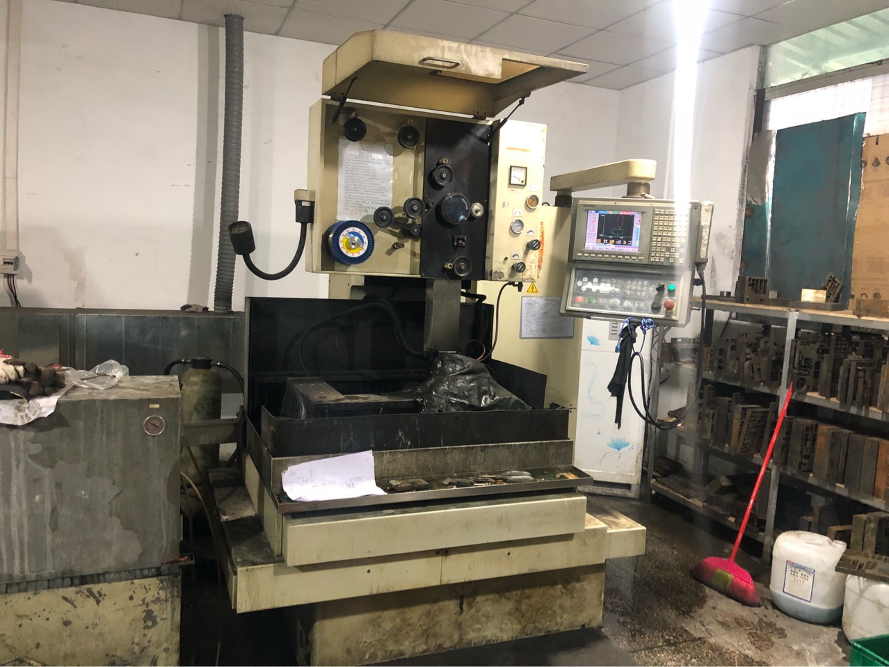 出售工厂徕通53/64/74慢走丝