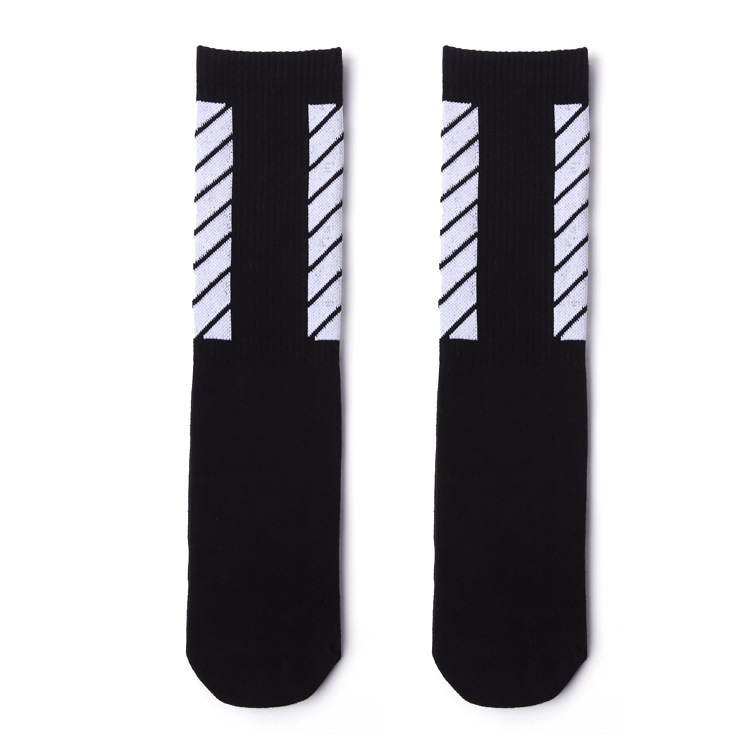 Customized 2022 Popular Models Athletic Socks European and American Fashion Brand Skate Socks Ow Street Hip-Hop Stockings Cotton Men and Women