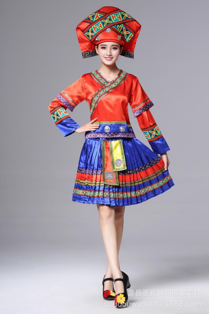 新款舞蹈服装成人演出服少数民族壮族跳舞表演服女苗族长裙刺绣