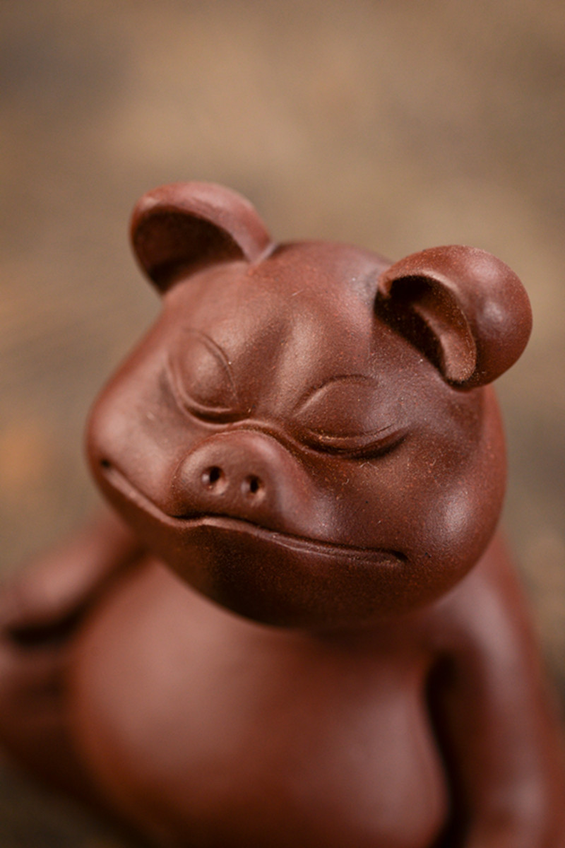宜兴紫砂茶宠猪朱泥大红袍功夫瑜伽猪摆件雕塑茶具厂家