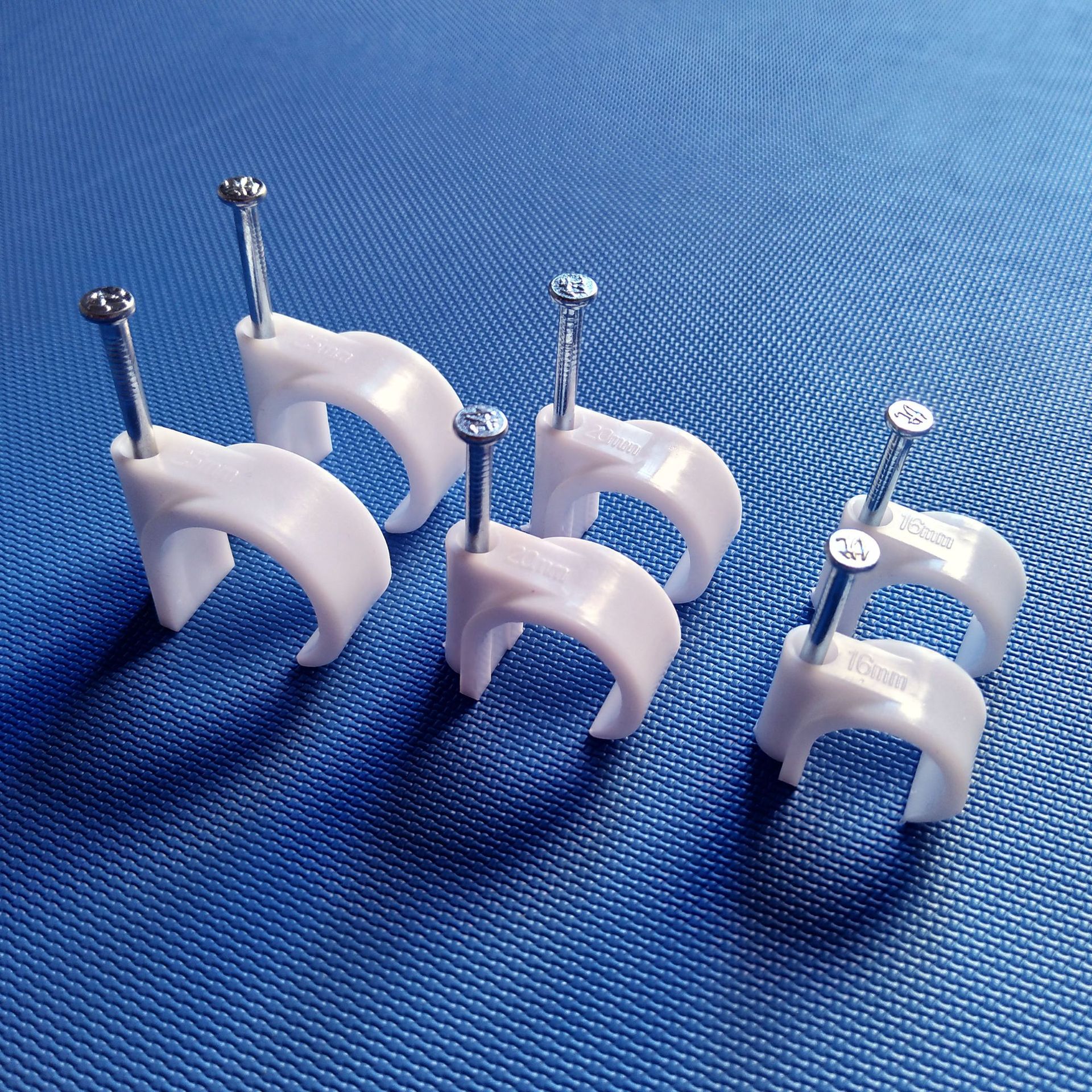 厂家直销优质特种钢钉线卡 钩型线管卡 规格齐 价格优惠品质保证