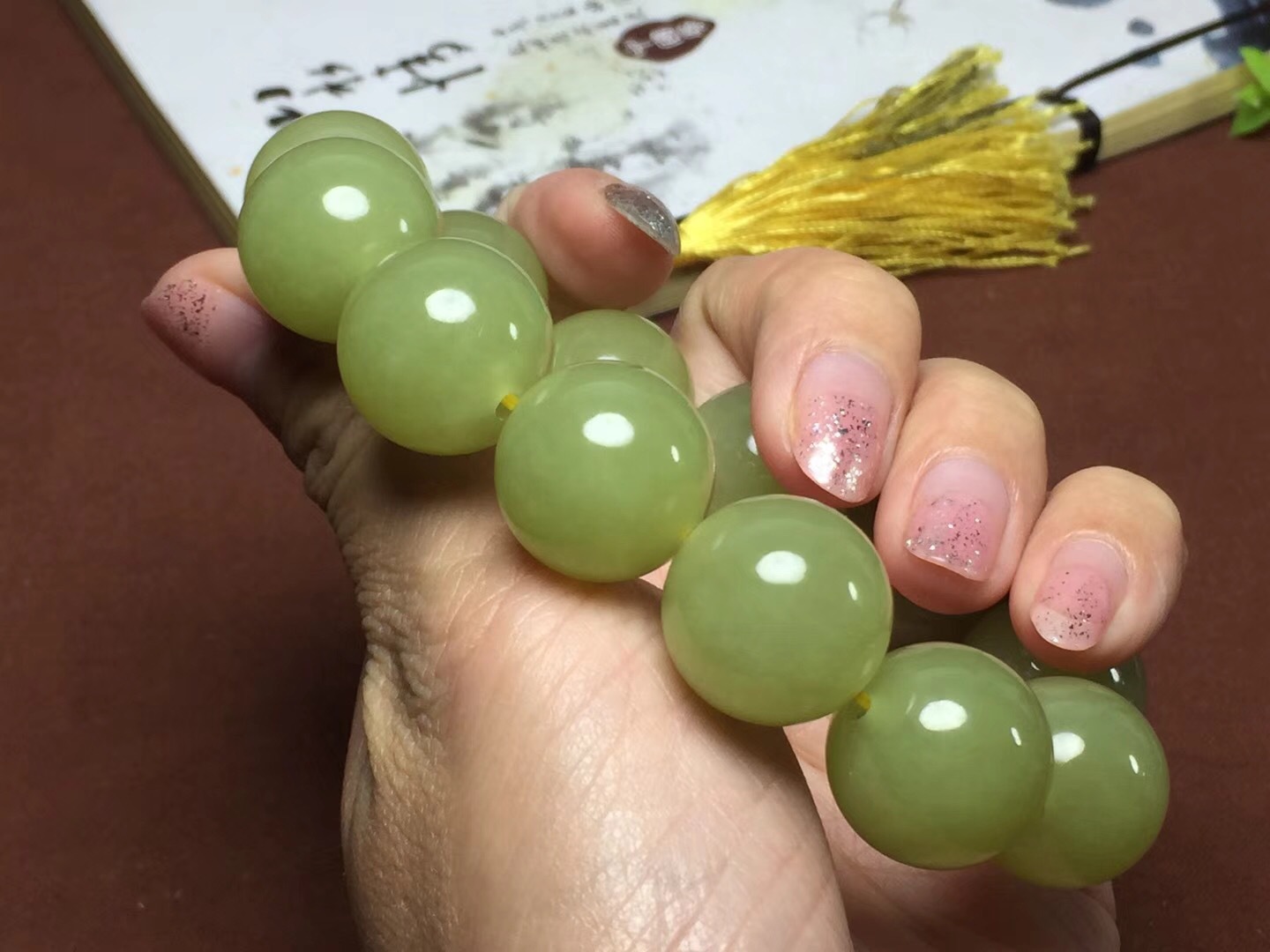 新疆若羌黄玉手串 玉质细腻温润 底色 净无裂无杂珠子18mm手链