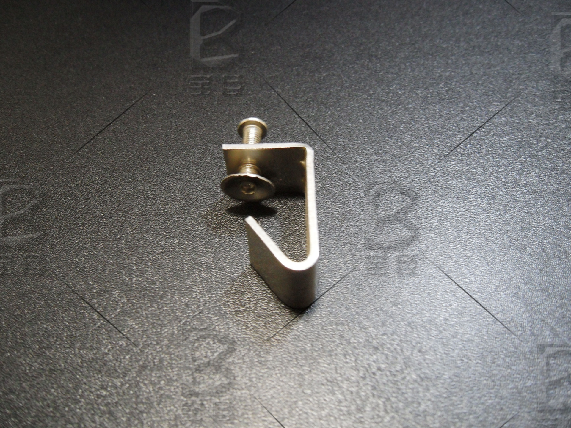 铝合金桥架v字型扣锁不锈钢201304盖板卡扣型帮桥架扣锁