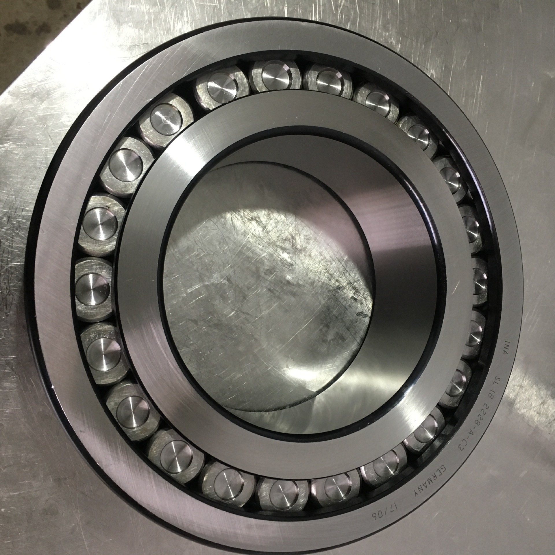 进口ina满滚子轴承,sl183006轴承,供应单列圆柱滚子轴承