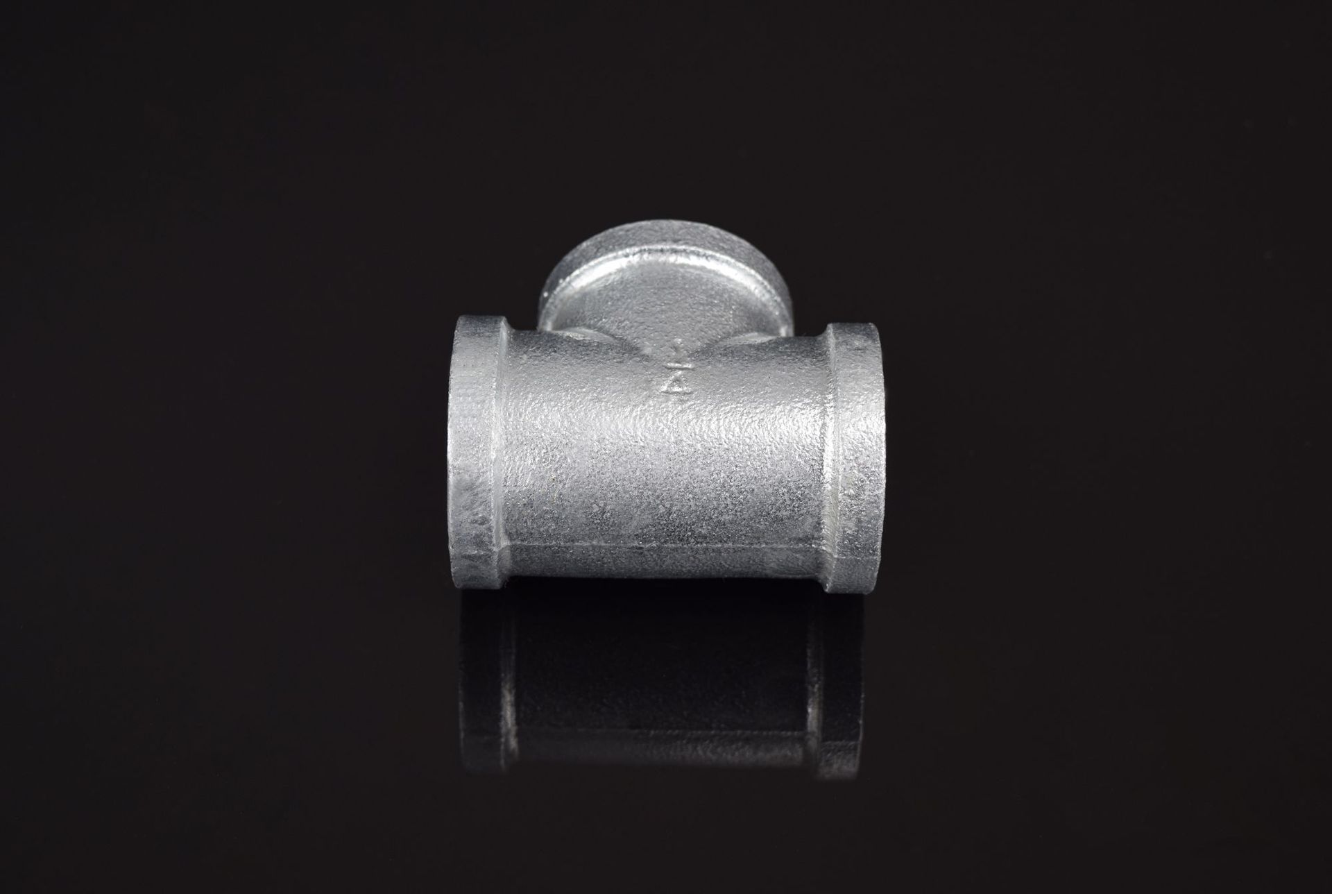 山西太谷镀锌同经三通玛钢管件 水暖消防马钢可锻铸铁三通管件