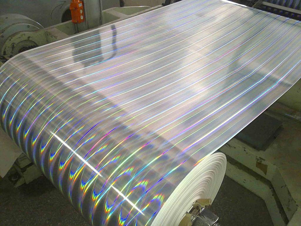 加急单2022夏厂家批发猫眼镀铝反光彩色素面镭射膜包装金葱薄膜招标