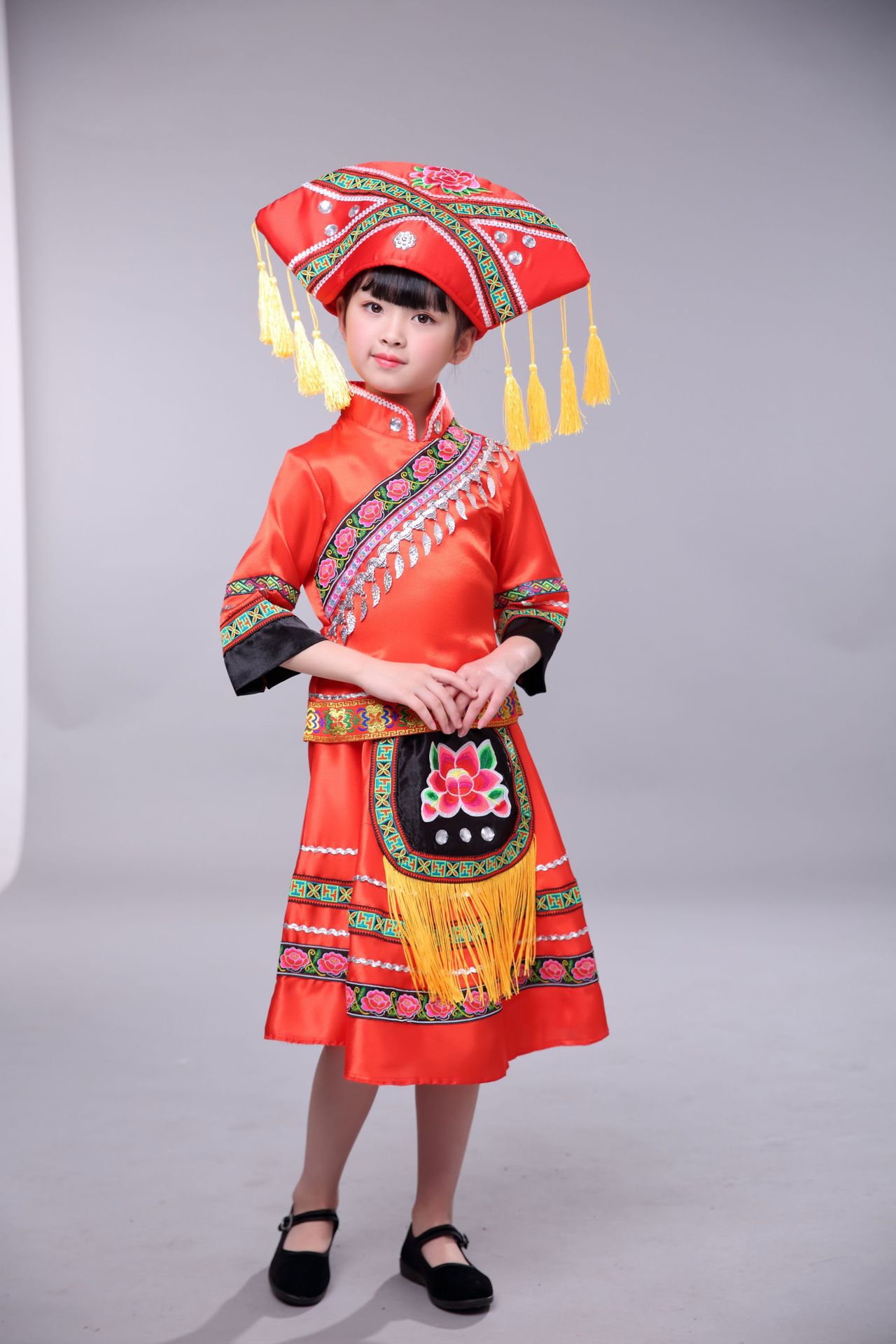 儿童新款壮族舞蹈演出服男女童少数民族服装幼儿苗族表演服三月三