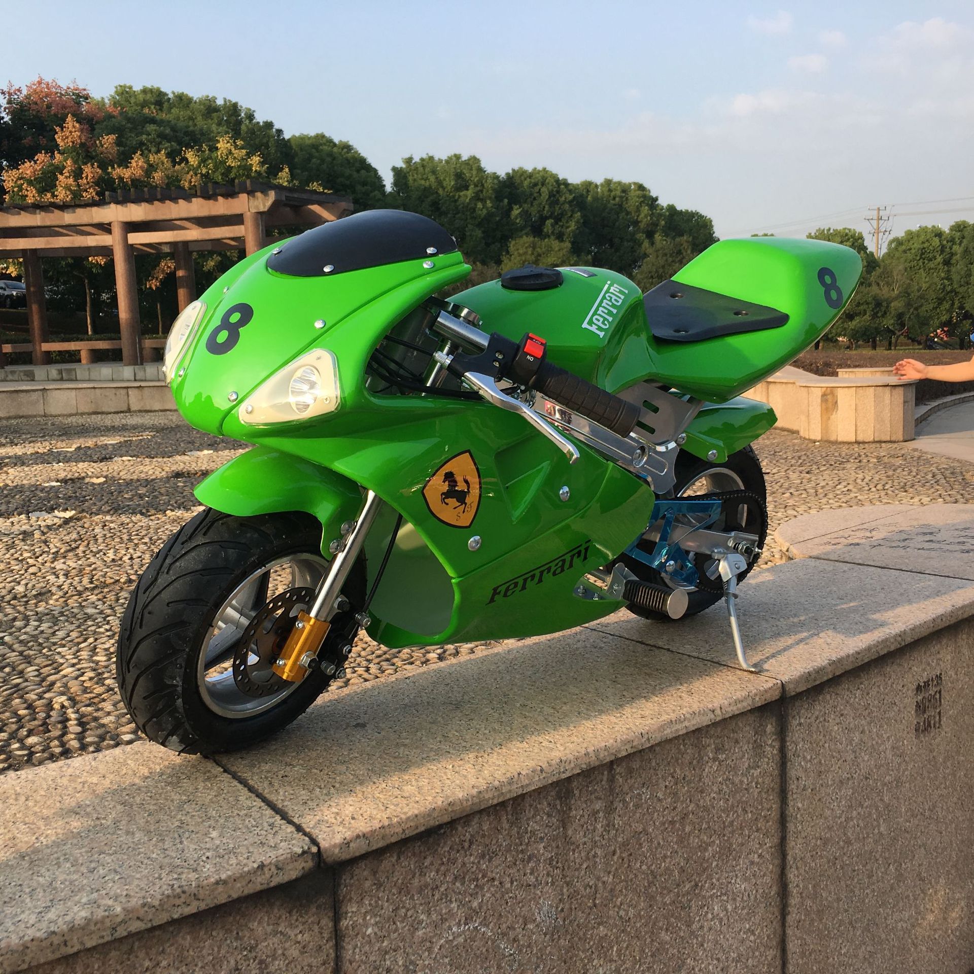 带灯款 新款小型摩托车迷你小跑车小摩托车49cc成人汽油儿童 代发