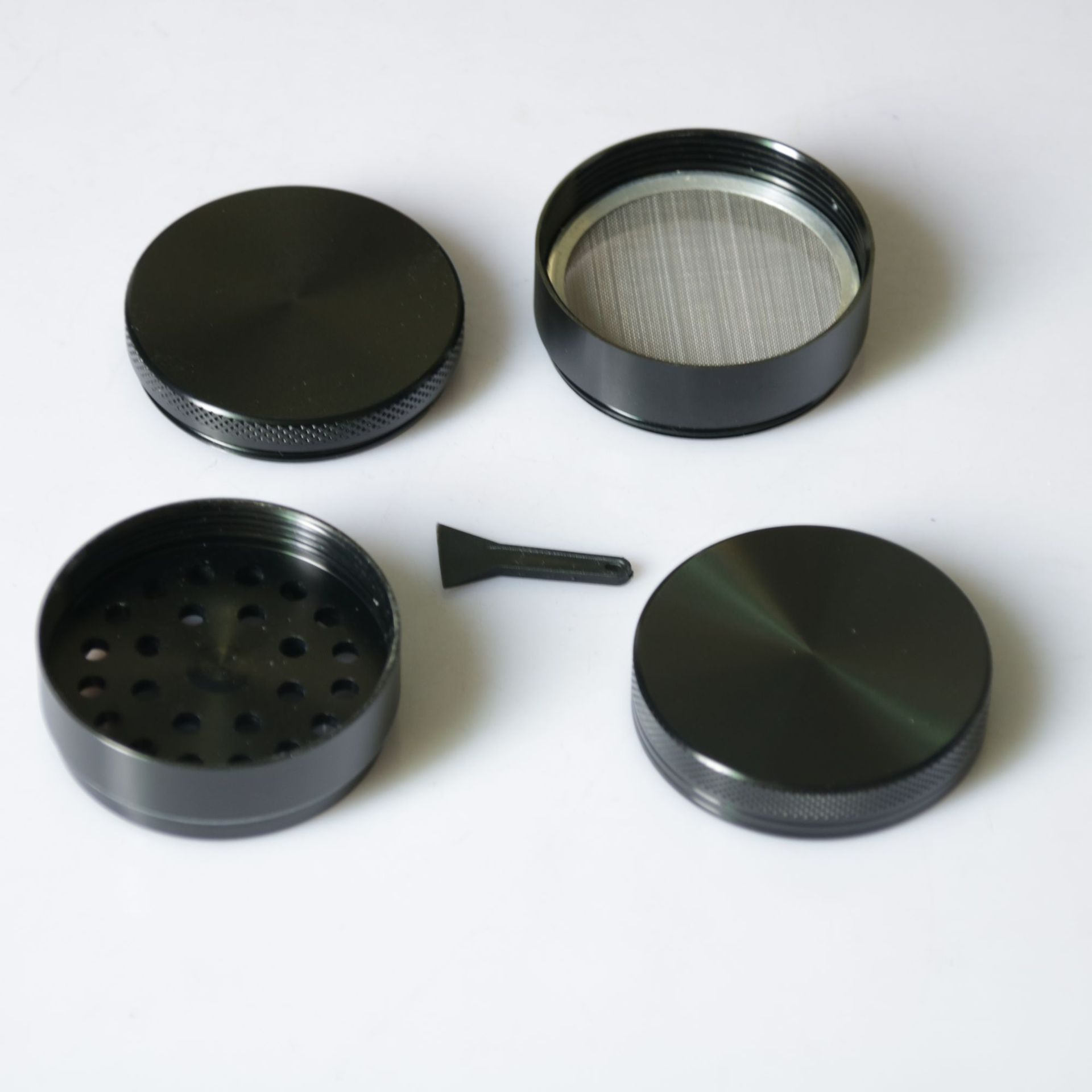 平板金属铝合金磨烟器50mm 4层cnc齿烟草研磨器定制logo烟具批发