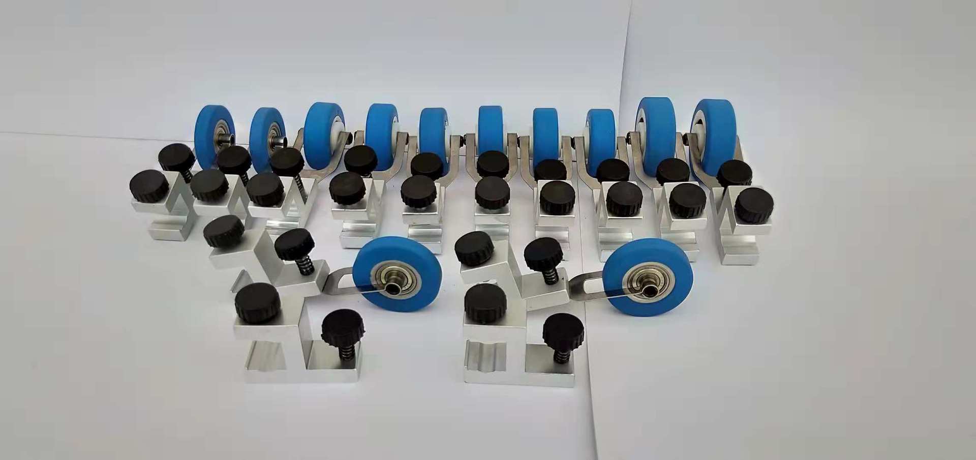 印刷机配件橡胶压纸轮总成后座适合16*16方管橡胶轮50*18