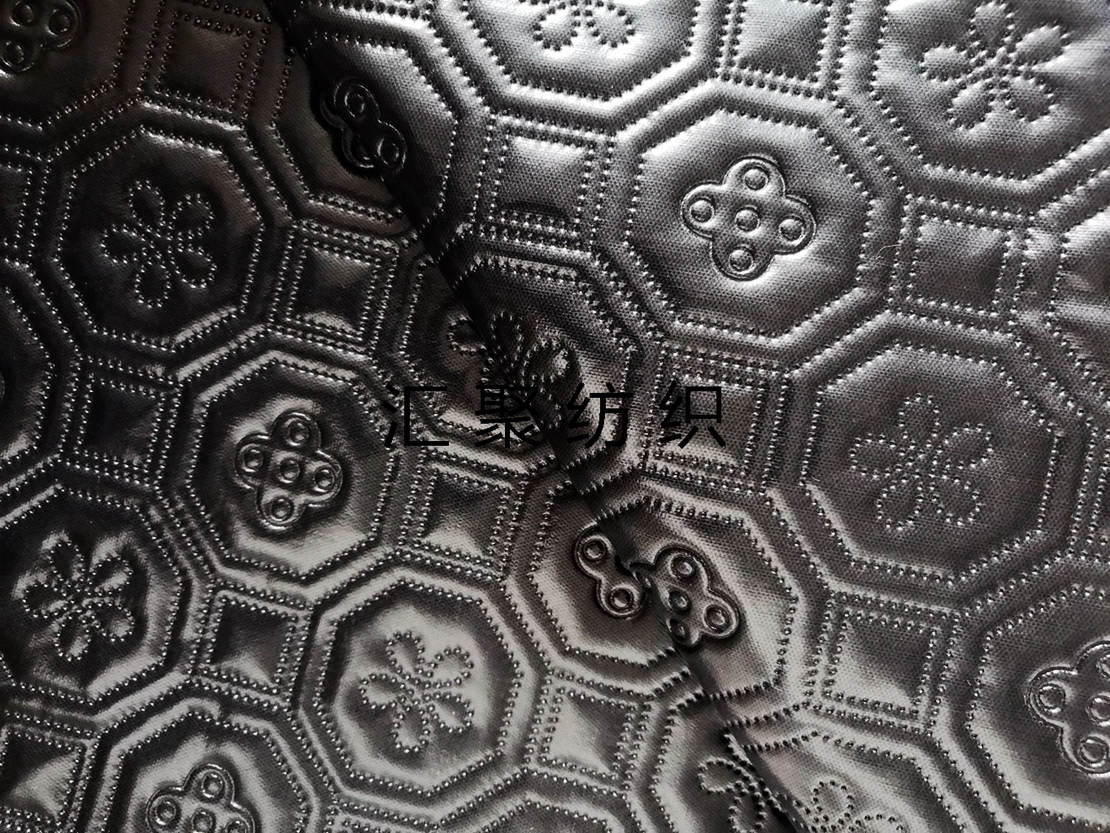 超声波压花 服装革面料 喷胶棉 无线绗缝压花面料 几何花型