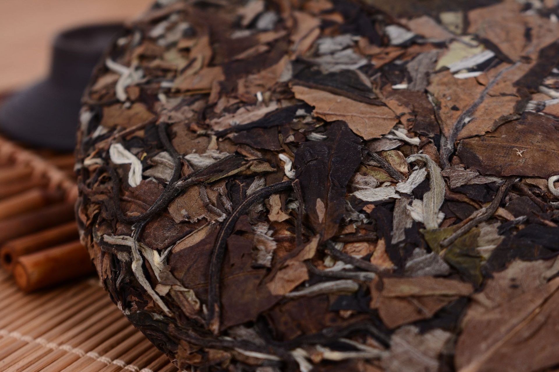 否 原产地 福建 售卖方式 散装 原料与配料 福鼎白茶 净含量(规格)