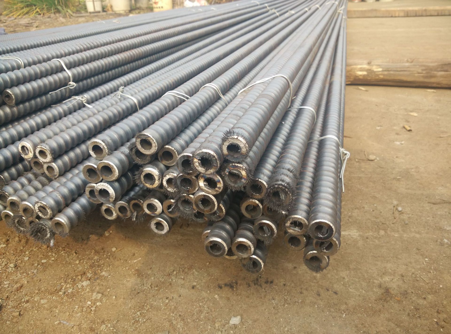 高品质耐用自进式注浆锚杆 自进式中空注浆锚杆 厂家直供金属锚杆