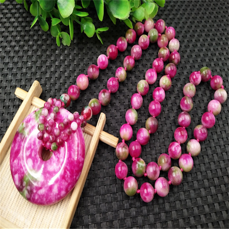 优品满堂:新款精品天然红绿宝桃花玉项链玉石平安扣项链批发