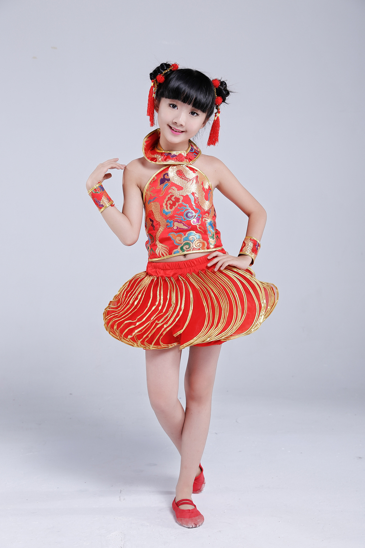 儿童喜庆中国红表演服儿童中国风打鼓服年画娃娃幼儿肚兜灯笼服