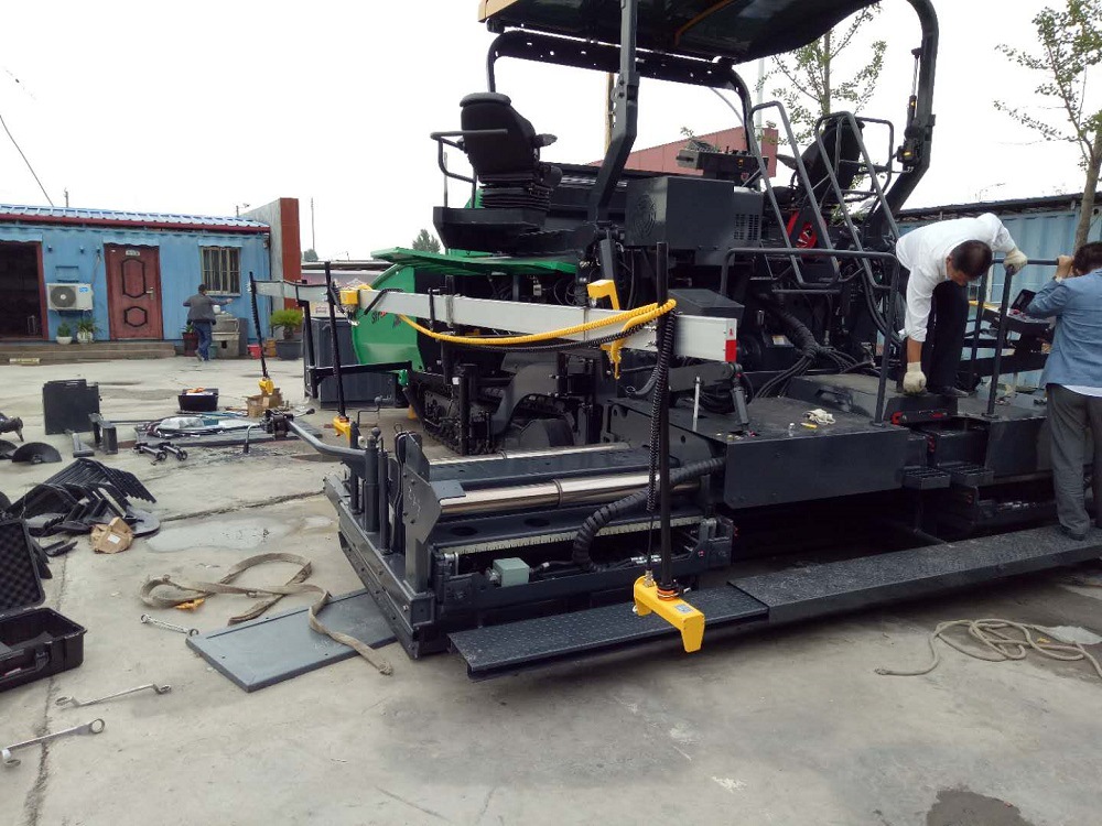 各型号摊铺机适用性高精度高灵敏度36束找平走施工线平衡梁