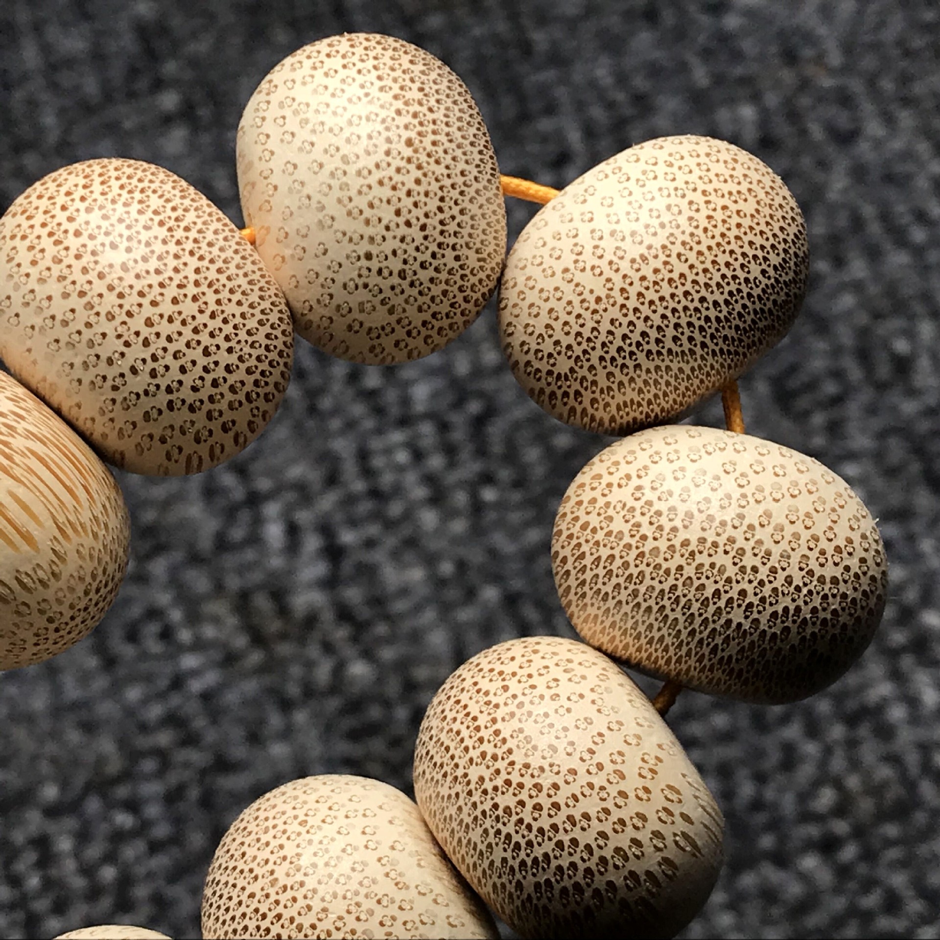 天然龙血金丝竹老楠竹圆珠佛珠手串 龙鳞满鱼籽纹棕竹木质工艺品