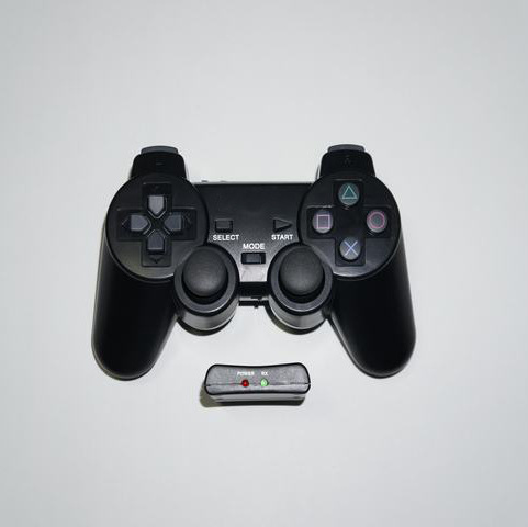 4g无线手柄 双振动ps1也能用手,连接迅速,反应快,无延迟.