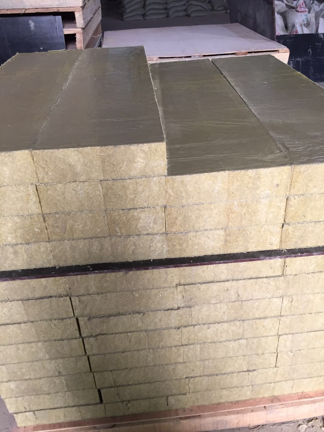 岩棉制品岩棉板岩棉复合板各种保温材料欢迎咨询合作