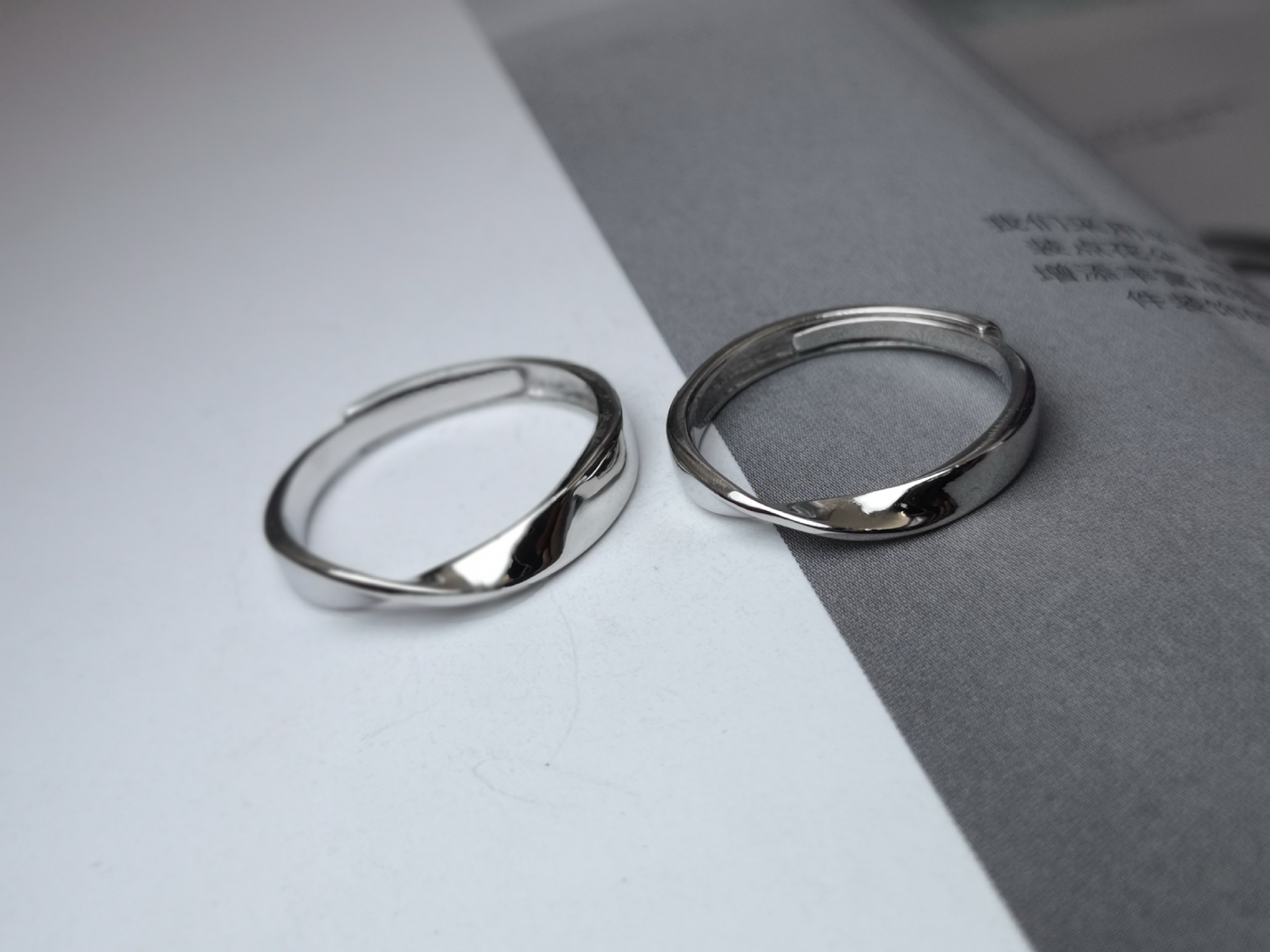 925纯银莫比乌斯环戒指女 日韩简约学生情侣对戒结婚订婚开口刻字