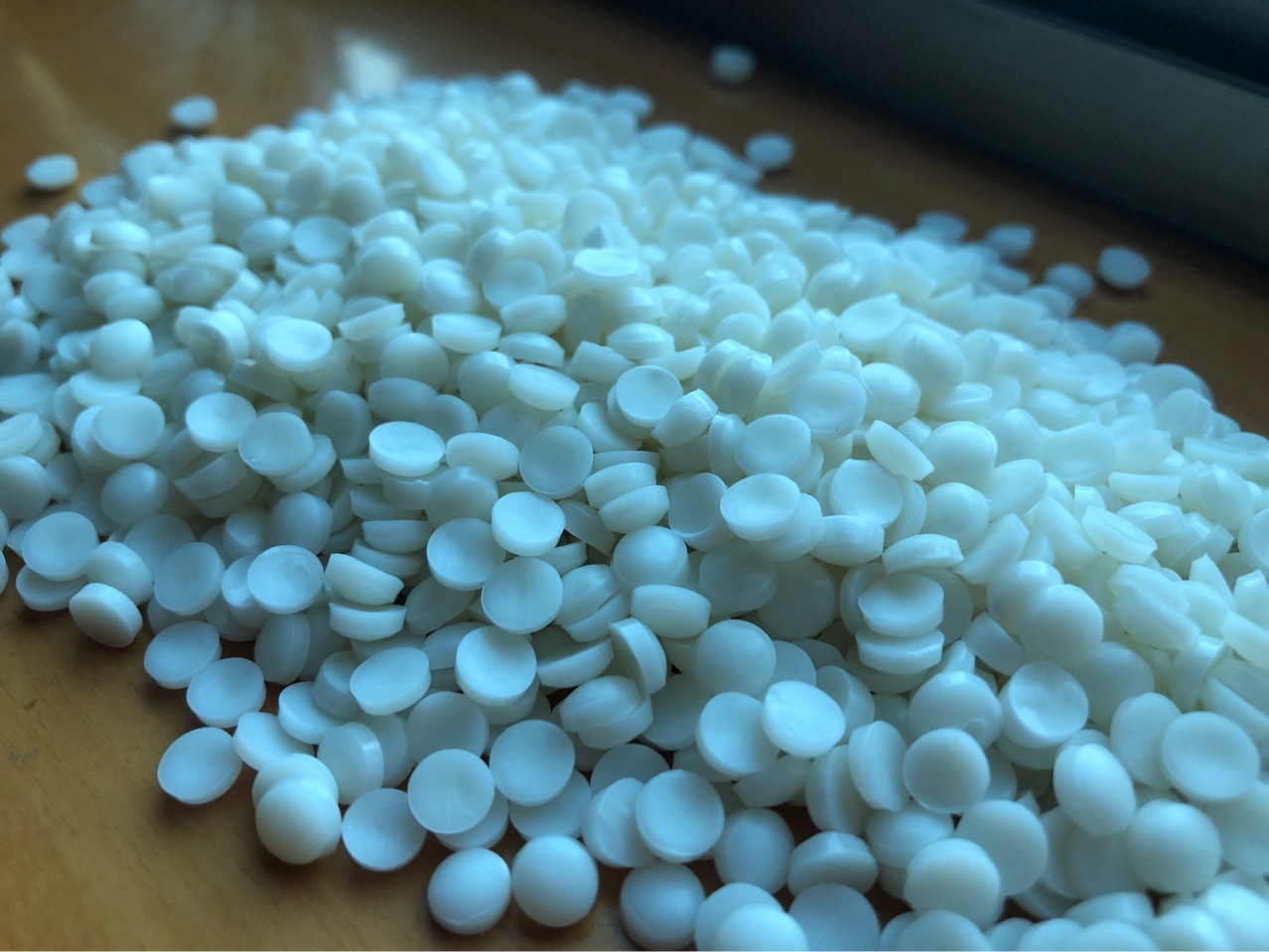 多色可选通软质pvc颗粒注塑挤出黑色pvc再生塑料颗粒 pvc原料颗粒