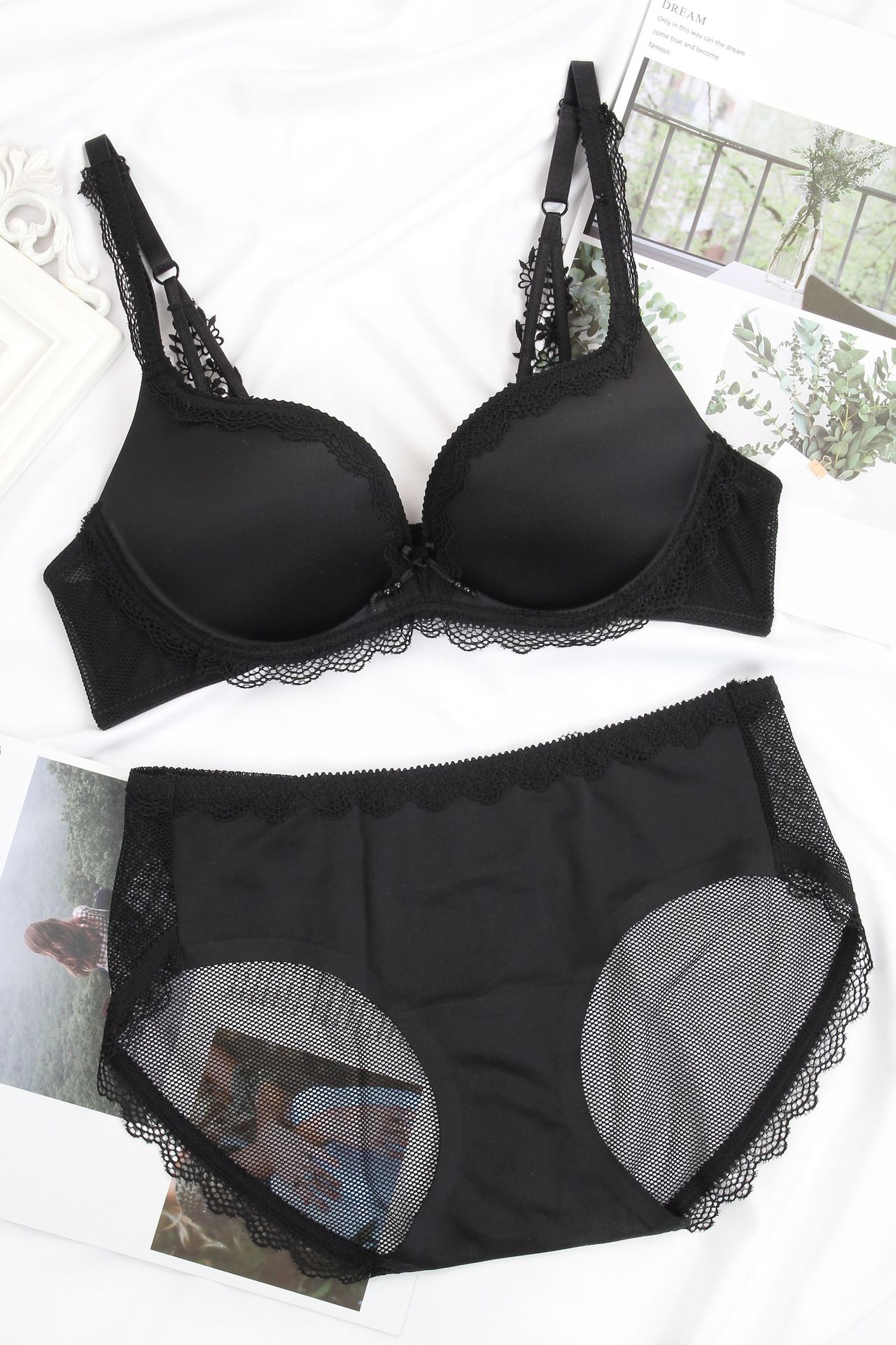 3401#维妮芳新款 时尚光面性感美背聚拢内衣