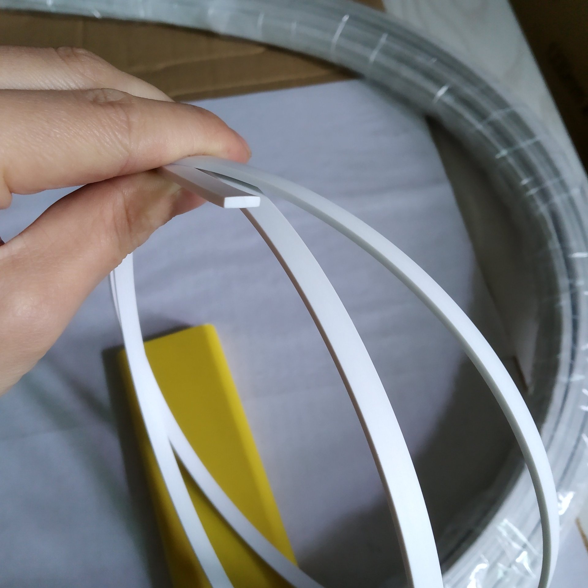 塑料胶条 方形条 实心方形条 软质pvc塑胶条 专业挤塑 厂家直供