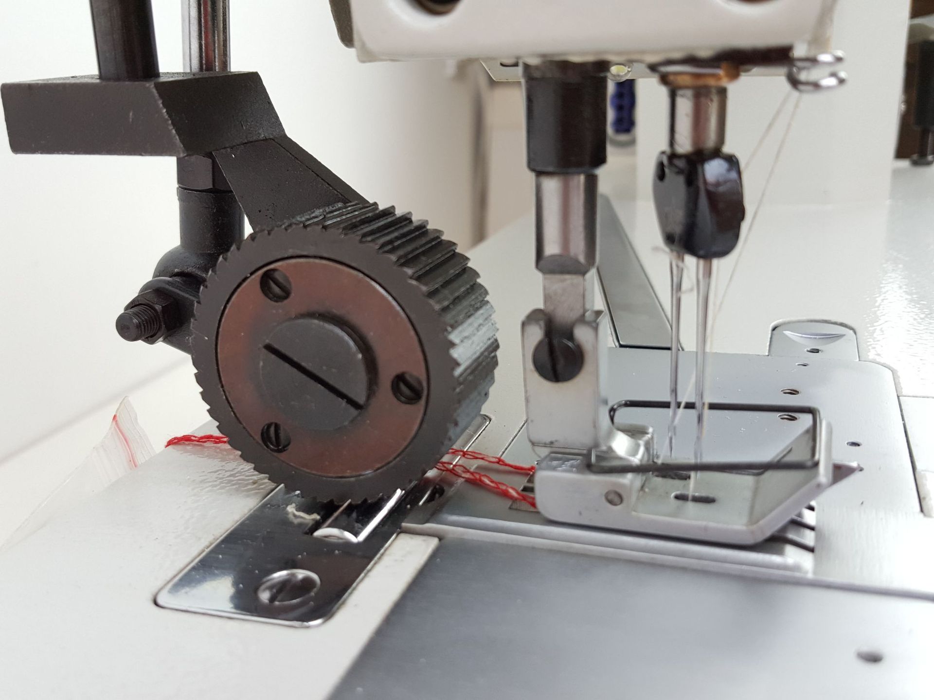 厂家直销 3800双针机 电脑直驱链式平缝机 不换底线缝纫机工业