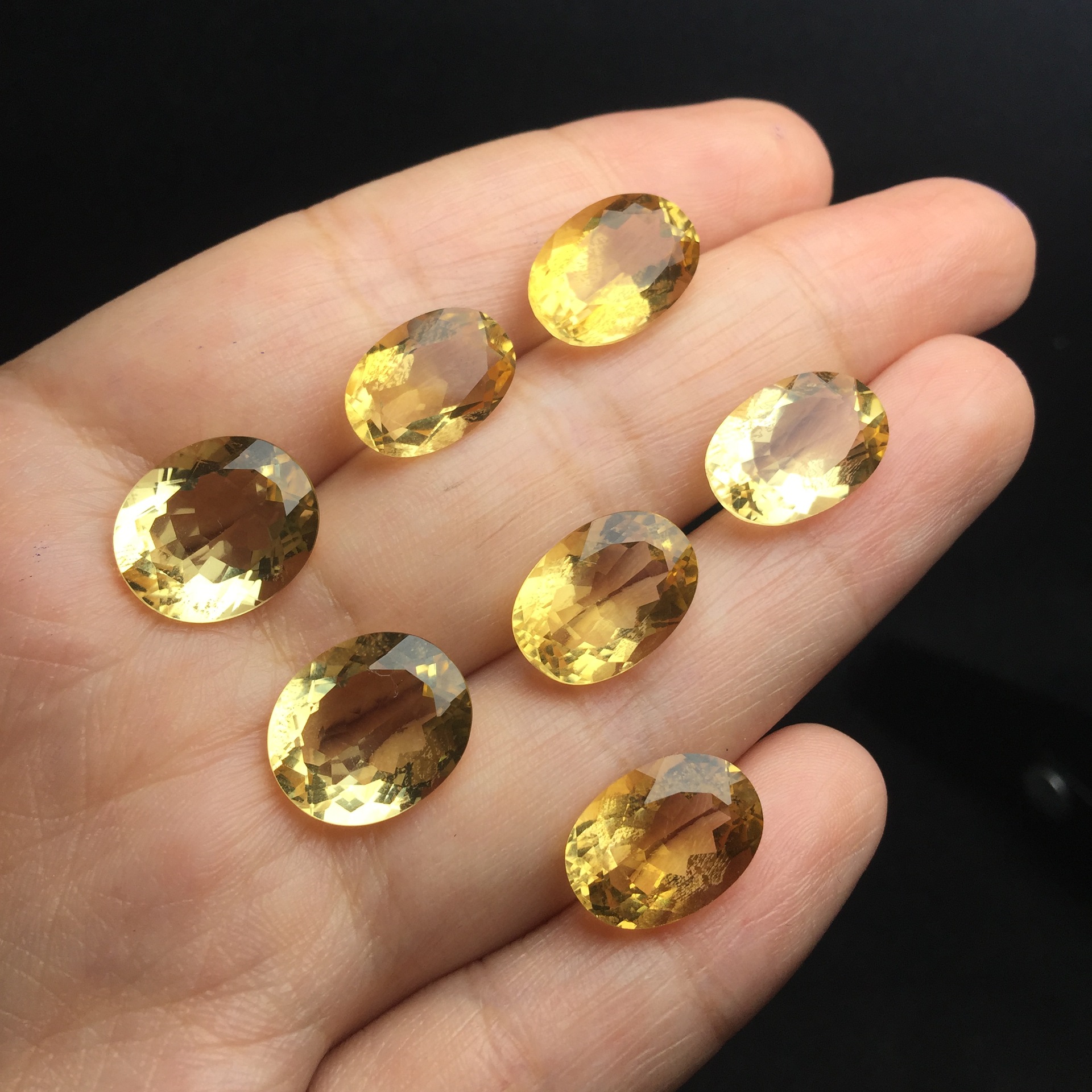 厂家 黄晶戒面成品 宝石黄水晶 戒面裸石成品批发