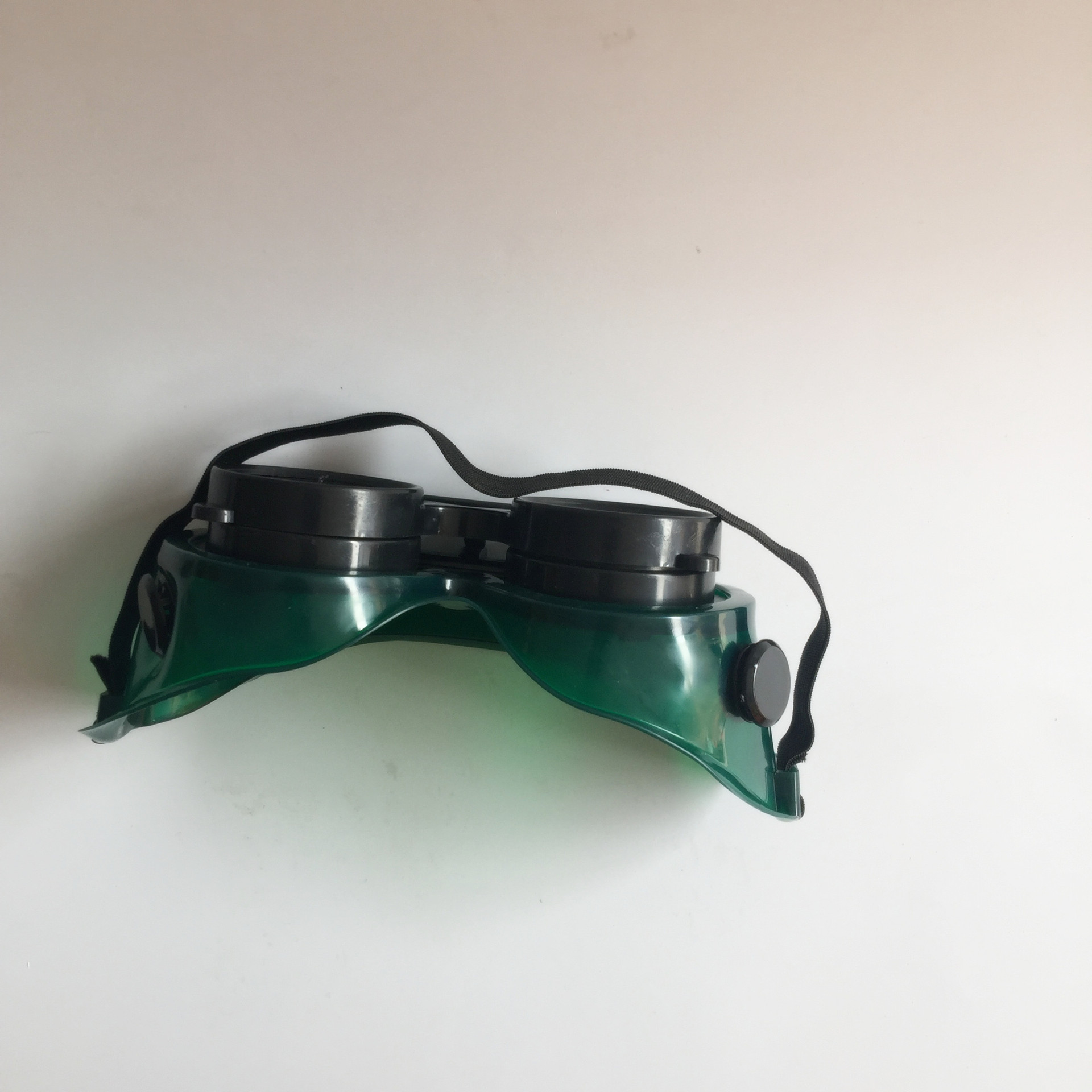 供应头戴翻盖式电焊专用眼镜 焊接劳保防护眼镜防强光焊工专用