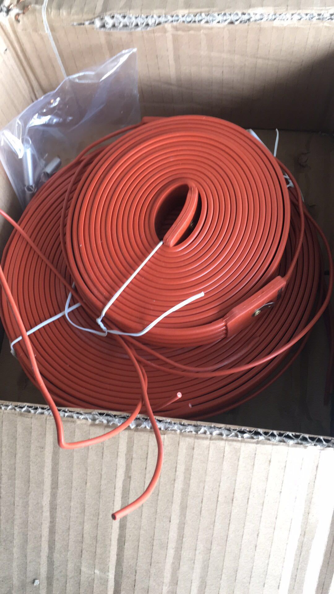 硅橡胶电热带加热带自控温硅胶电加热带管道伴热带防冻电发热带