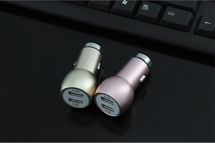 麦靡车载手机充电器3.1a双usb点烟器多功能安全锤汽车充电器车充
