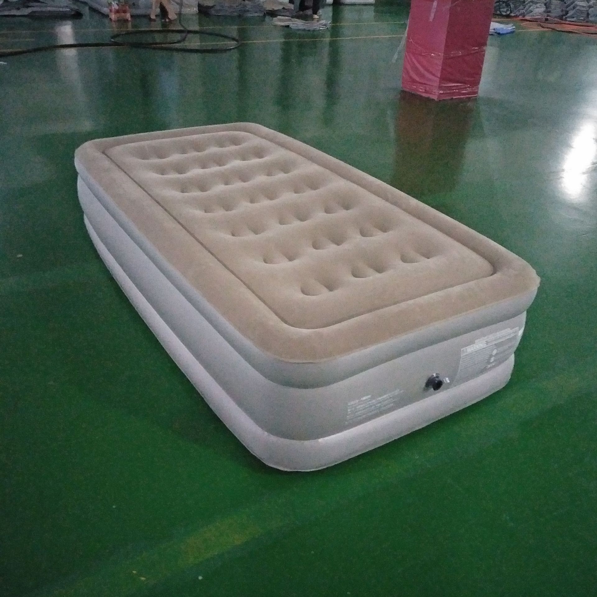 直销植绒充气床 防滑加厚儿童充气床垫 家用保暖宝宝户外充气床