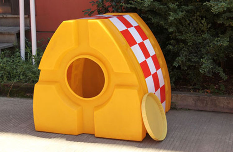 滚塑船型防撞桶 收费站防撞桶 高速防撞设施 三联组防撞桶三连体