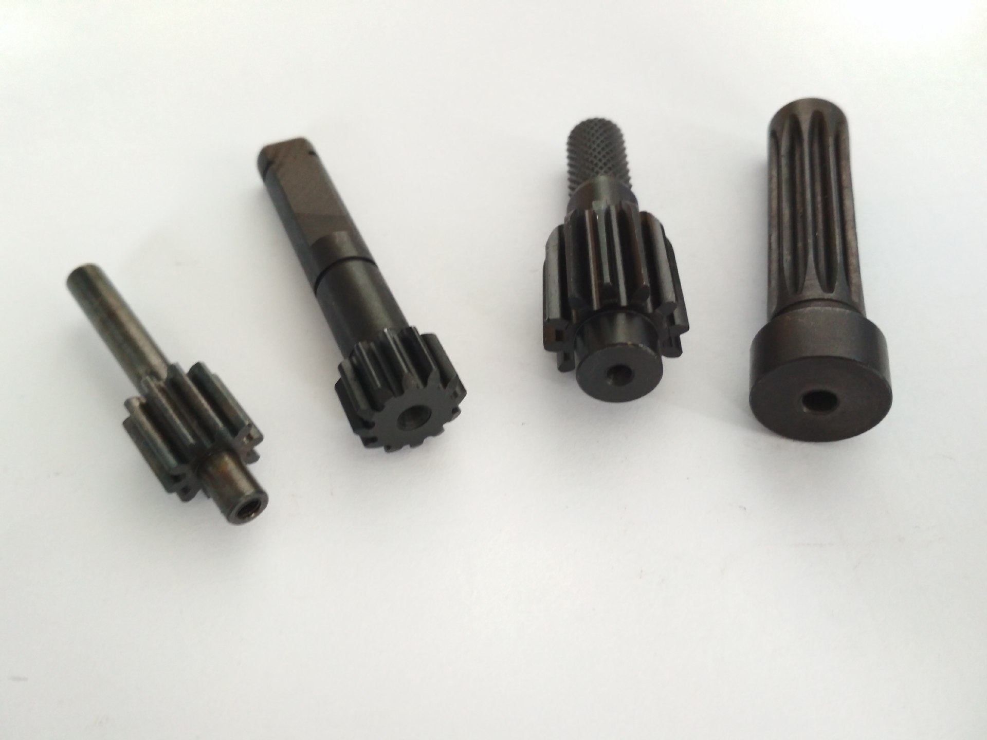 深圳齿轮加工 小轴齿轮 电器齿轮轴 斜齿轮轴 直齿轮轴 传动轴