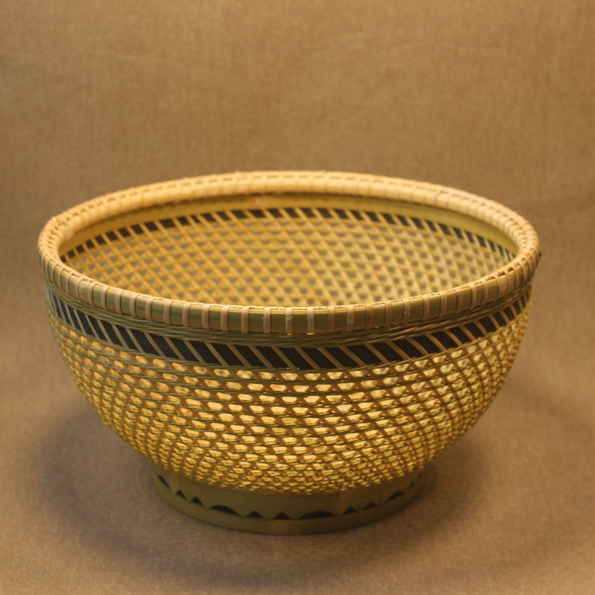 竹制品厂家直销纯手工竹编复古果盘 瓜果篮 竹工艺制品