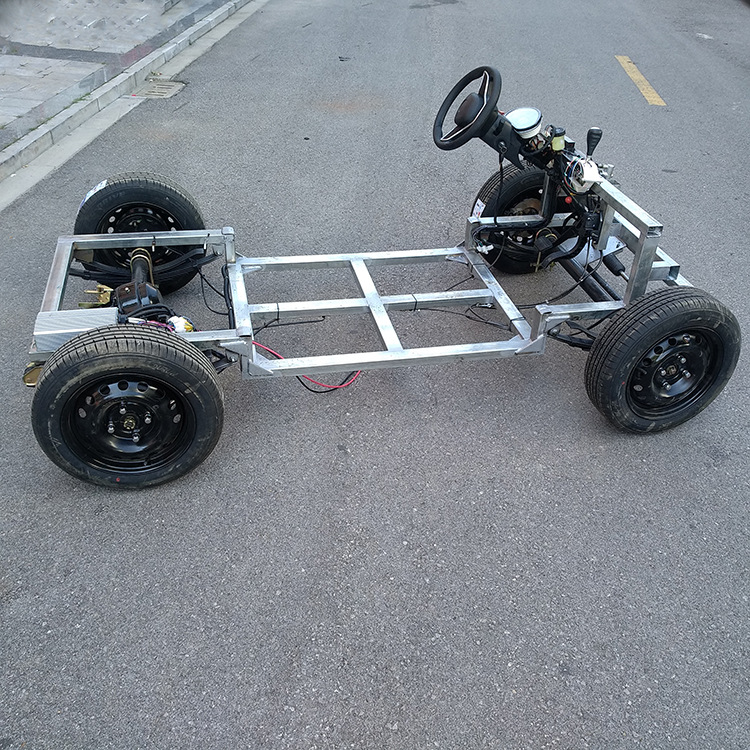新能源影视道具电动四轮轿车底盘代步车成人自制轿车新款驱动车架