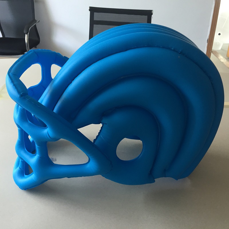 实力工厂生产pvc充气头盔,吹气便携式头帽,充气自行车头盔定做