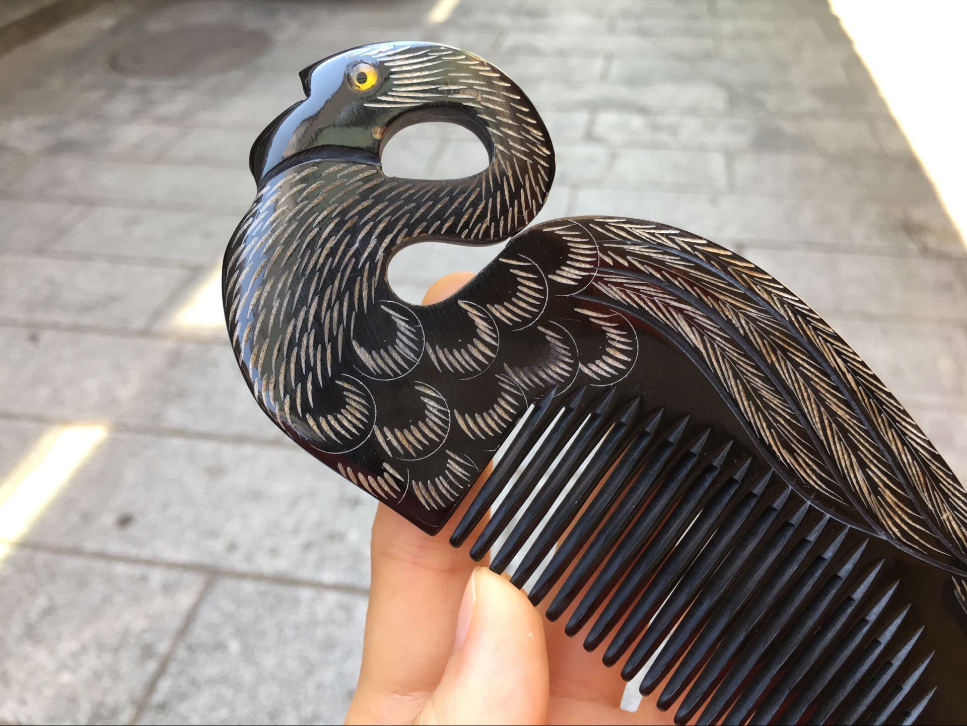 厂家供应黑牛角天鹅梳 牛角梳 纯黑牛角天鹅梳 牛角梳子