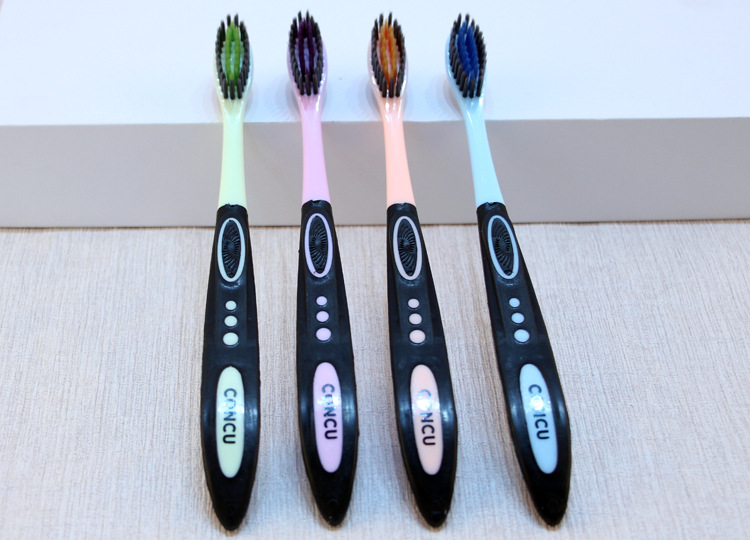 厂家批发春纪126软毛成人牙刷炭黑炫彩型单支装细柔细丝牙刷包邮