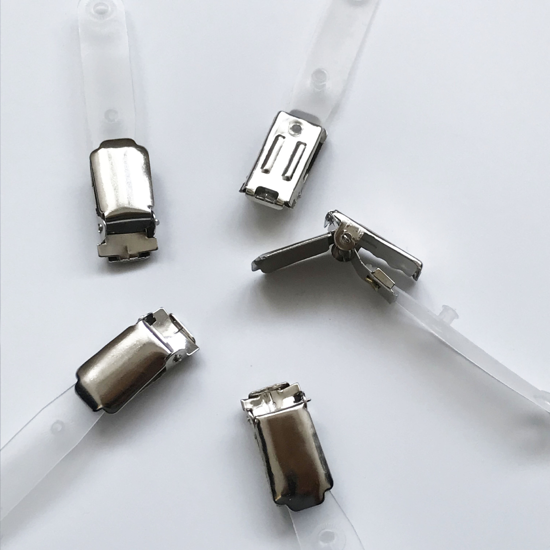 夹金属证件夹子 胸卡夹子 不锈钢厂牌夹子 波纹夹2孔工作牌铁夹