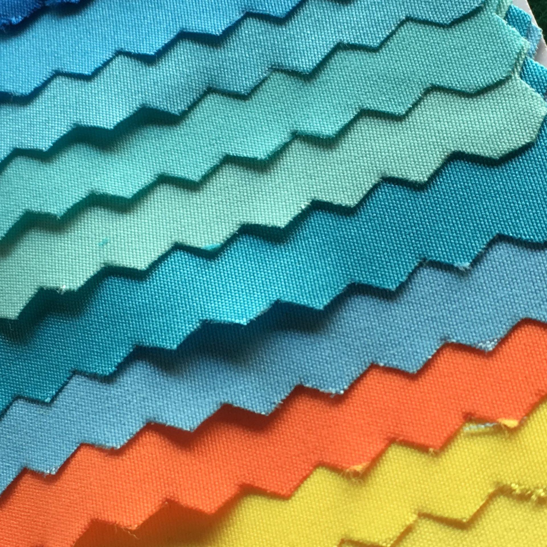 厂家直销特密tc棉涤棉纺箱包手袋柔软面料书包服装环保布料不过胶