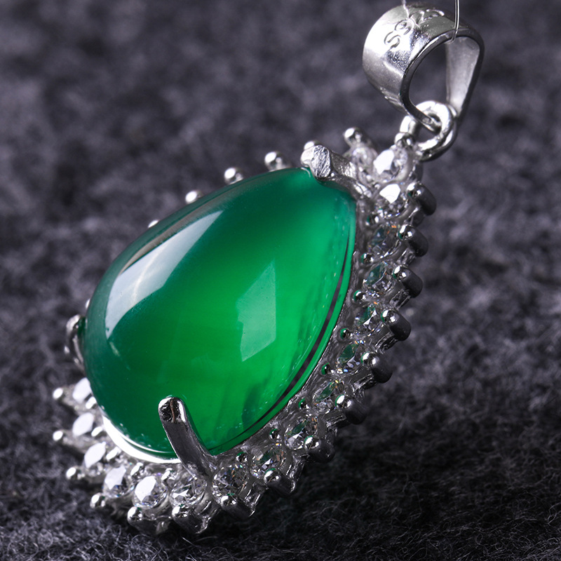 s925纯银镶嵌天然绿玉髓吊坠水滴挂件高档锁骨项链项坠厂家直销