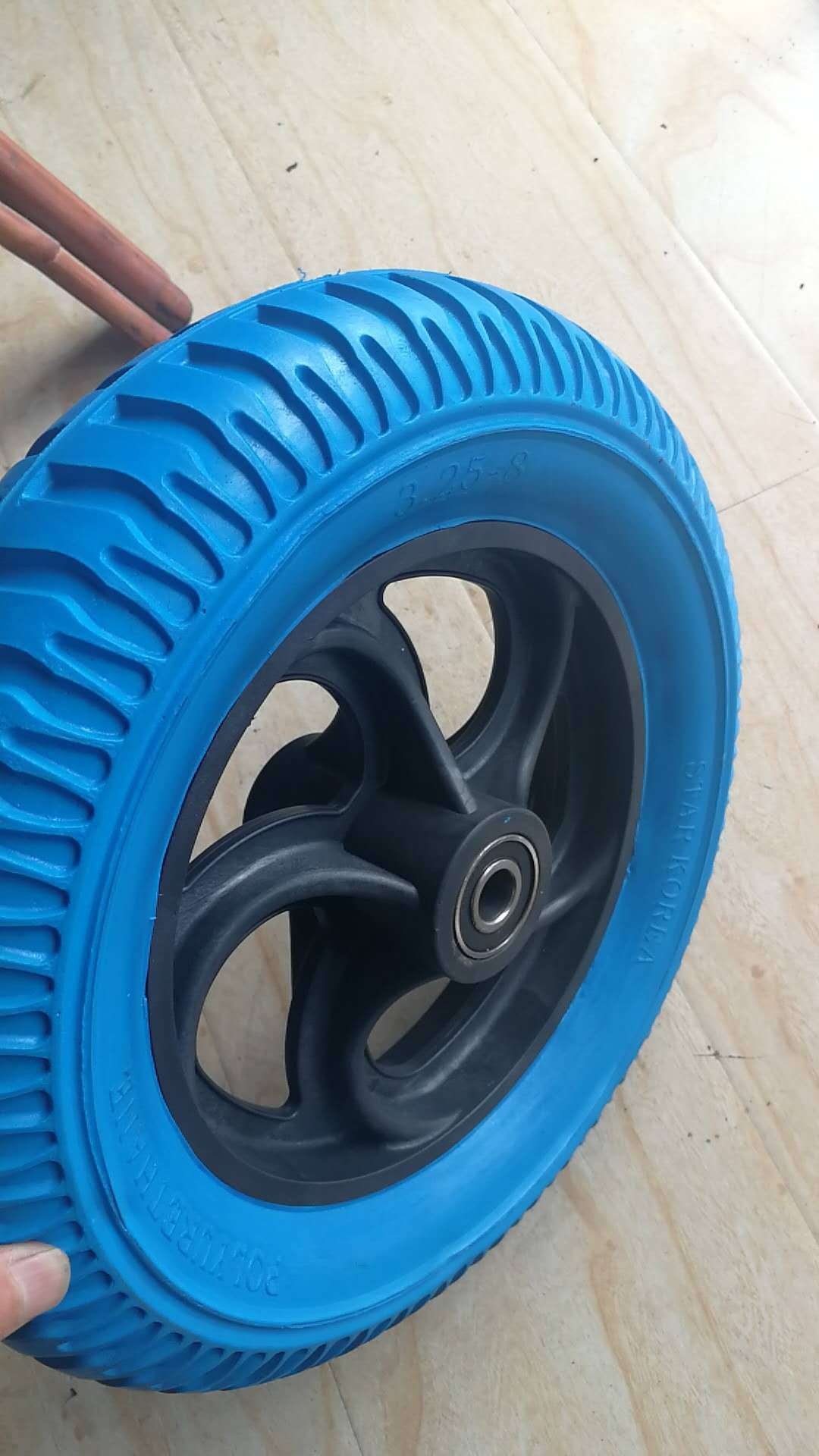 25-8 挂皮 聚氨酯pu发泡轮胎实心免充气轮胎