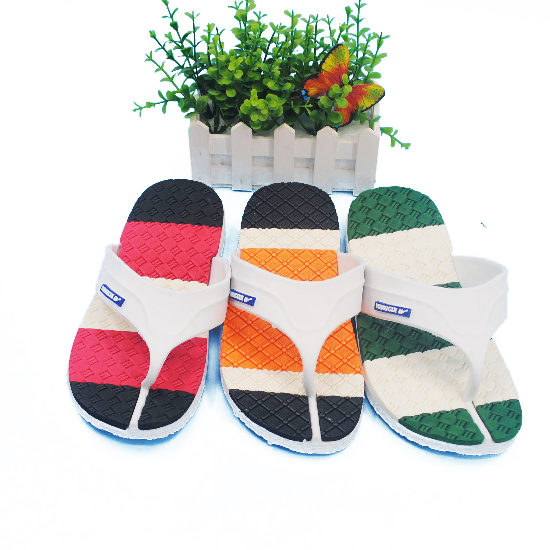 夏季沙滩休闲双鹅人字拖情侣拖鞋耐磨防水厂家批发零售