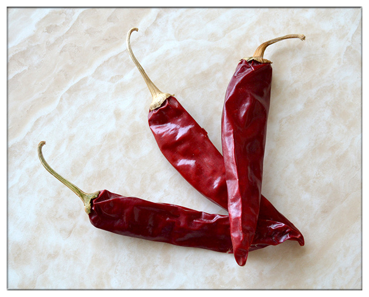 新疆红龙十三红辣椒品质保证新疆红辣椒带把1000g