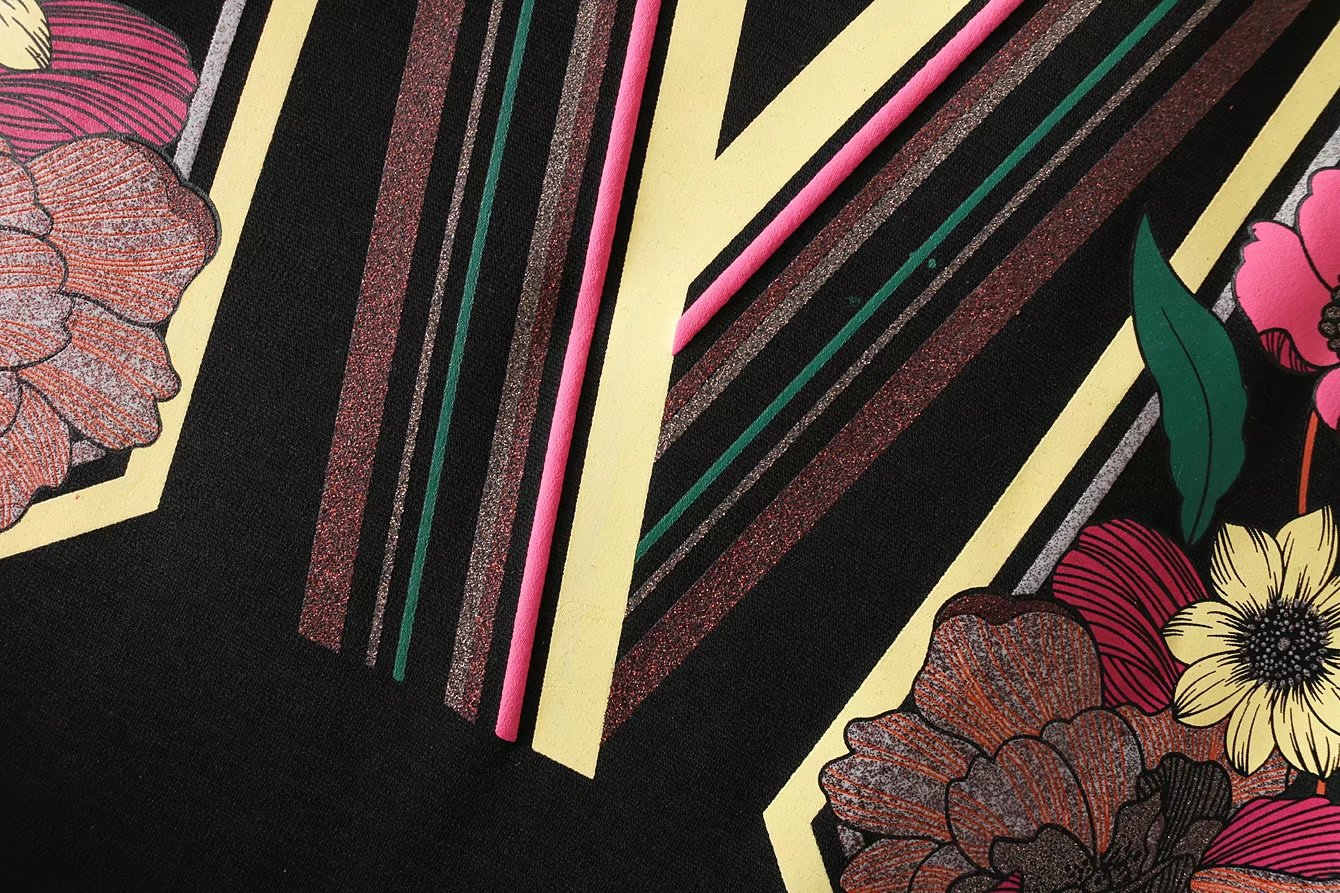 欧美风春季新品v领压胶印花宽松连衣裙女