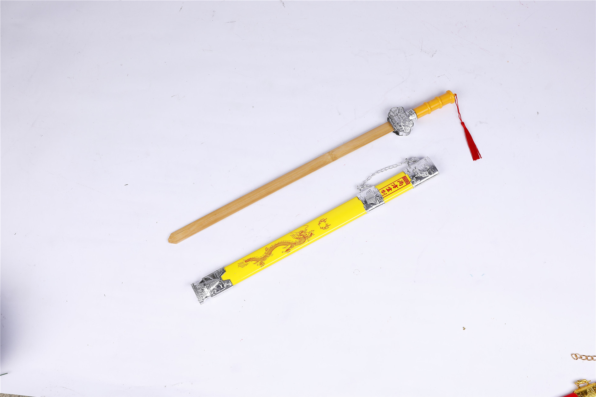 龙泉电镀尚方宝剑木剑木刀儿童玩具竹剑竹刃玩具木头表演刀剑批发