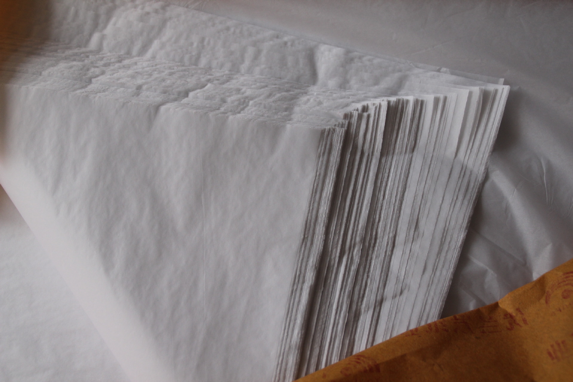 厂家直销 17克a级拷贝纸透明纸雪梨纸服装包装纸定制批发