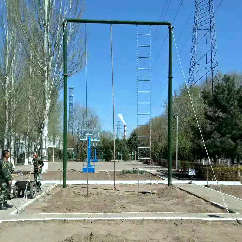 部队训练攀爬架旋梯体能运动训练浪木滚轮军事训练体育用品批发